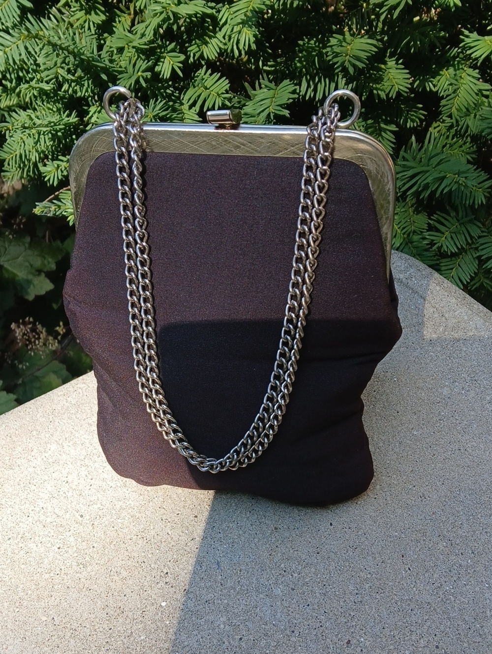 vintage 1950s-style mid-century kisslock evening bag